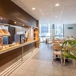 호텔 Paris Saint-denis Pleyel 3*