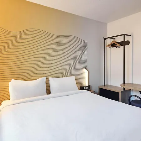 Paris Saint-denis Pleyel 3*