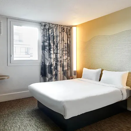 Paris Saint-denis Pleyel Hotel 3*