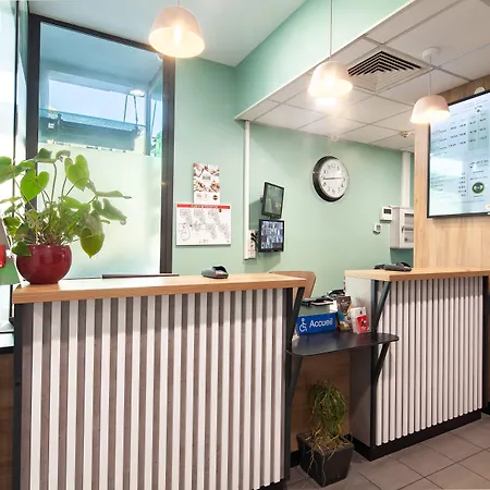 ホテル Paris Saint-denis Pleyel 3*